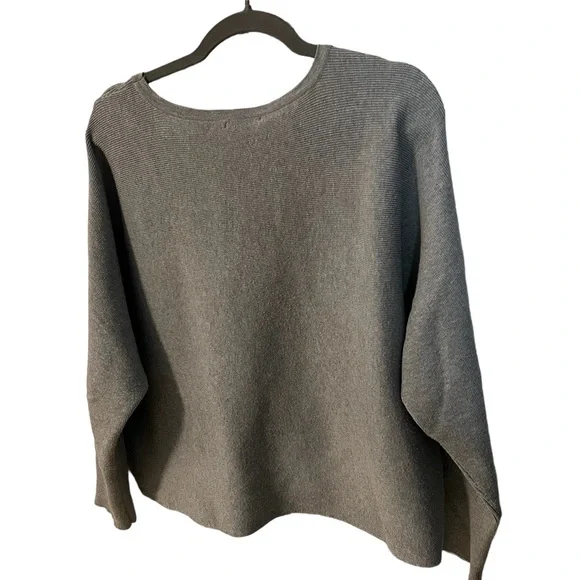 A Cable & Gauge gray sweater in size 1X - Picture 6 of 6